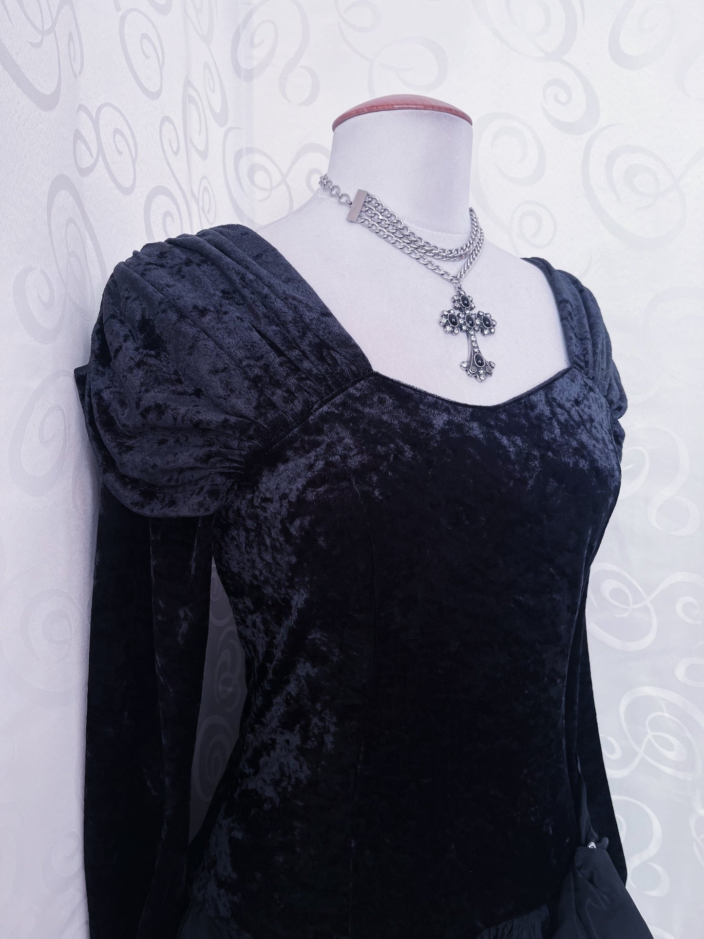 Vintage whimsy ballerina black velvet dress 🗝🔮