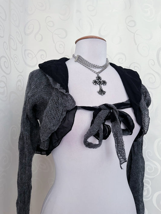 00’s whimsy grey wool bolero with mesh detail 🌀🦇