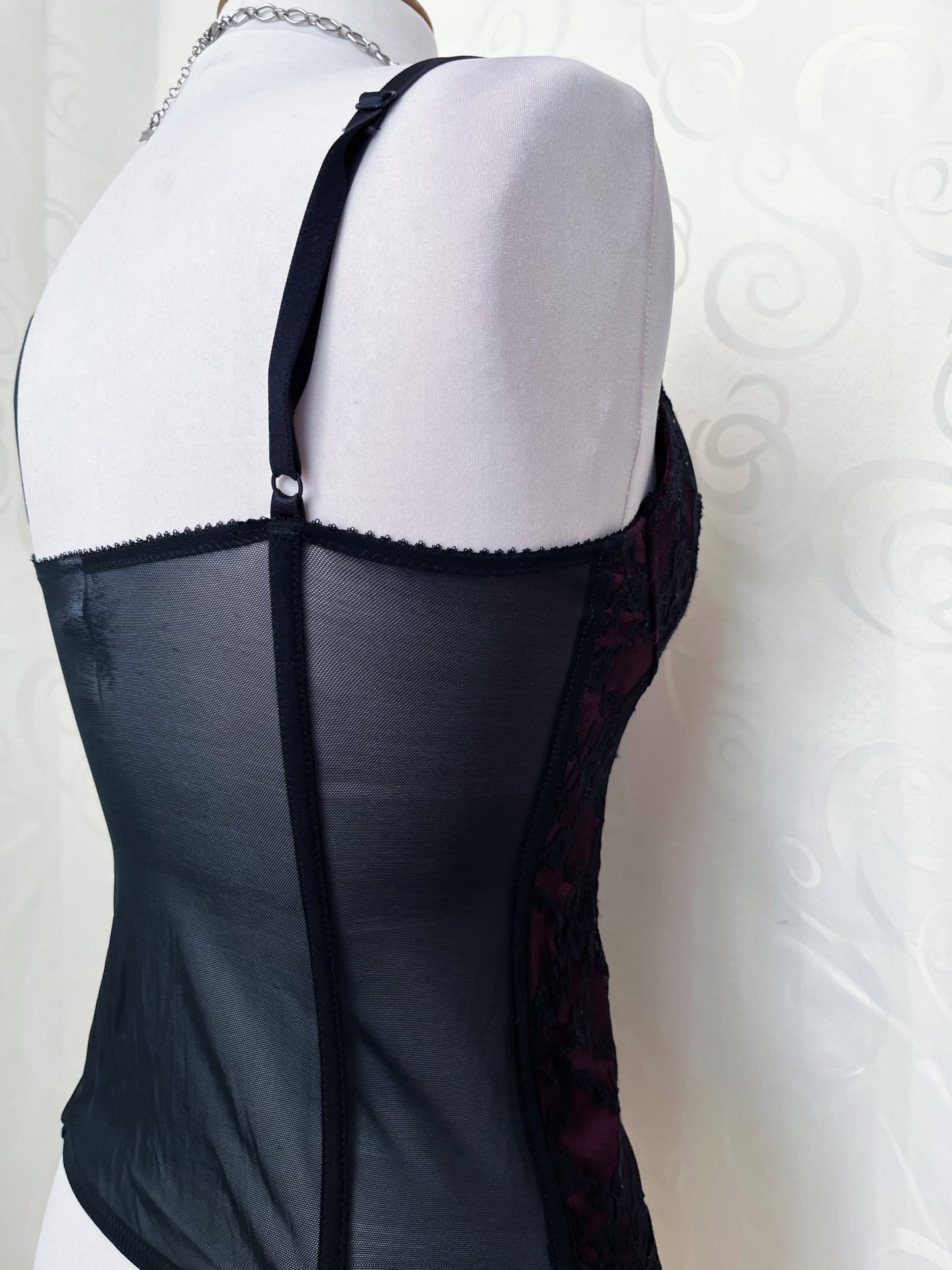 Whimsygoth / Gothic purple lacey corset 🔮