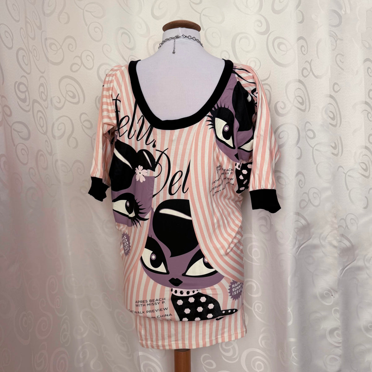Pussy Deluxe coquette style cat graphic long tee 🐈‍⬛🎀✨