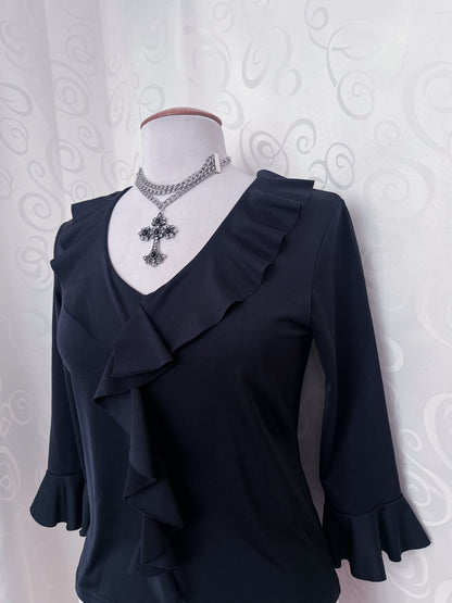00’s Gothic ruffle top 🕷️