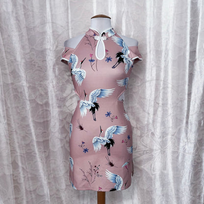 Chinese Modern pink Qipao dress with cutout details 🎀🍥