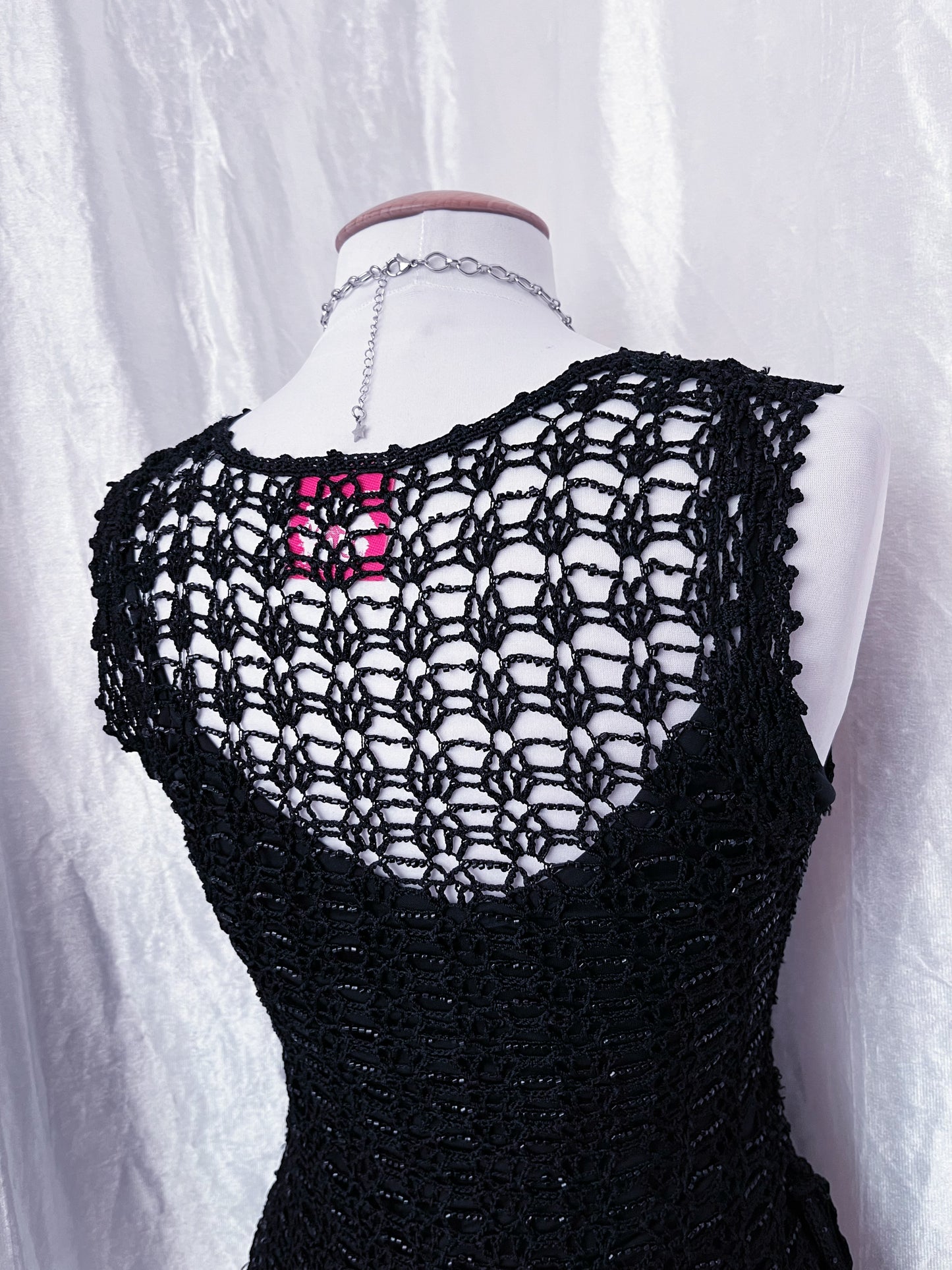 00’s Lipsy beaded knit top 🕸️