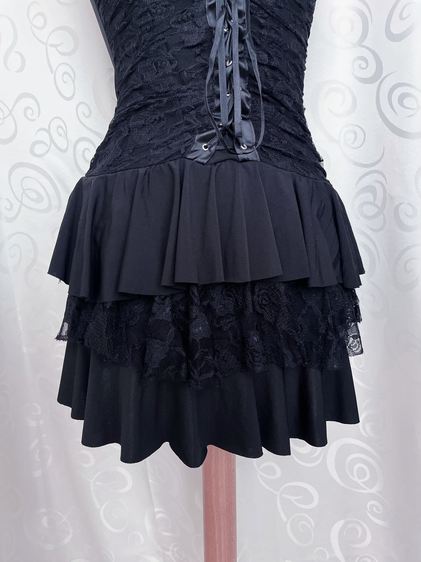 00’s Gothic lace-up lacey dress 🕷️