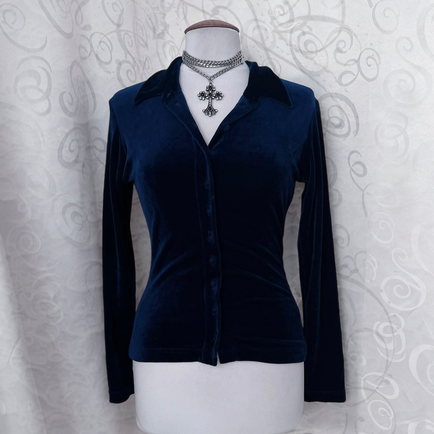 Vintage whimsy velvet dark night blue shirt 🌀💙🦋