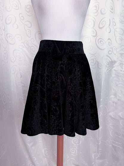 Gothic velvet embossed black midi skirt 🫀🦇