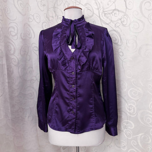 Gothic/Jirai Kei victorian style ruffle satin purple shirt 💜🕷️