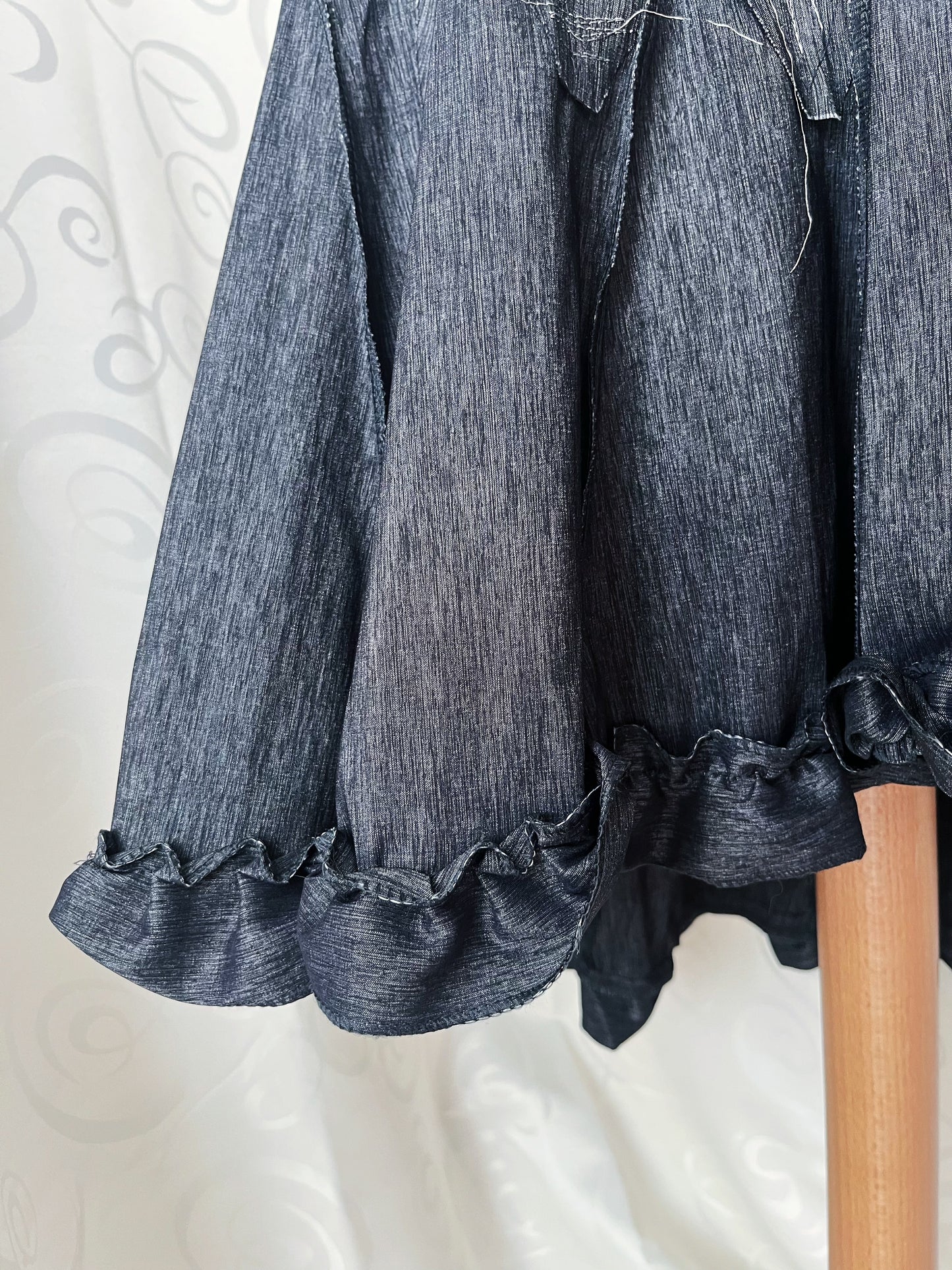 00’s whimsygoth grey skirt 🌀🩶