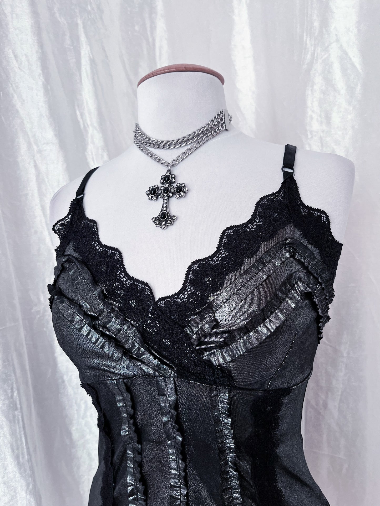 Dark coquette / Gothic silver top 🕸️🩶