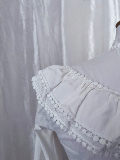 Gothic victorian style ruffle shirt with lace detail 🪽
