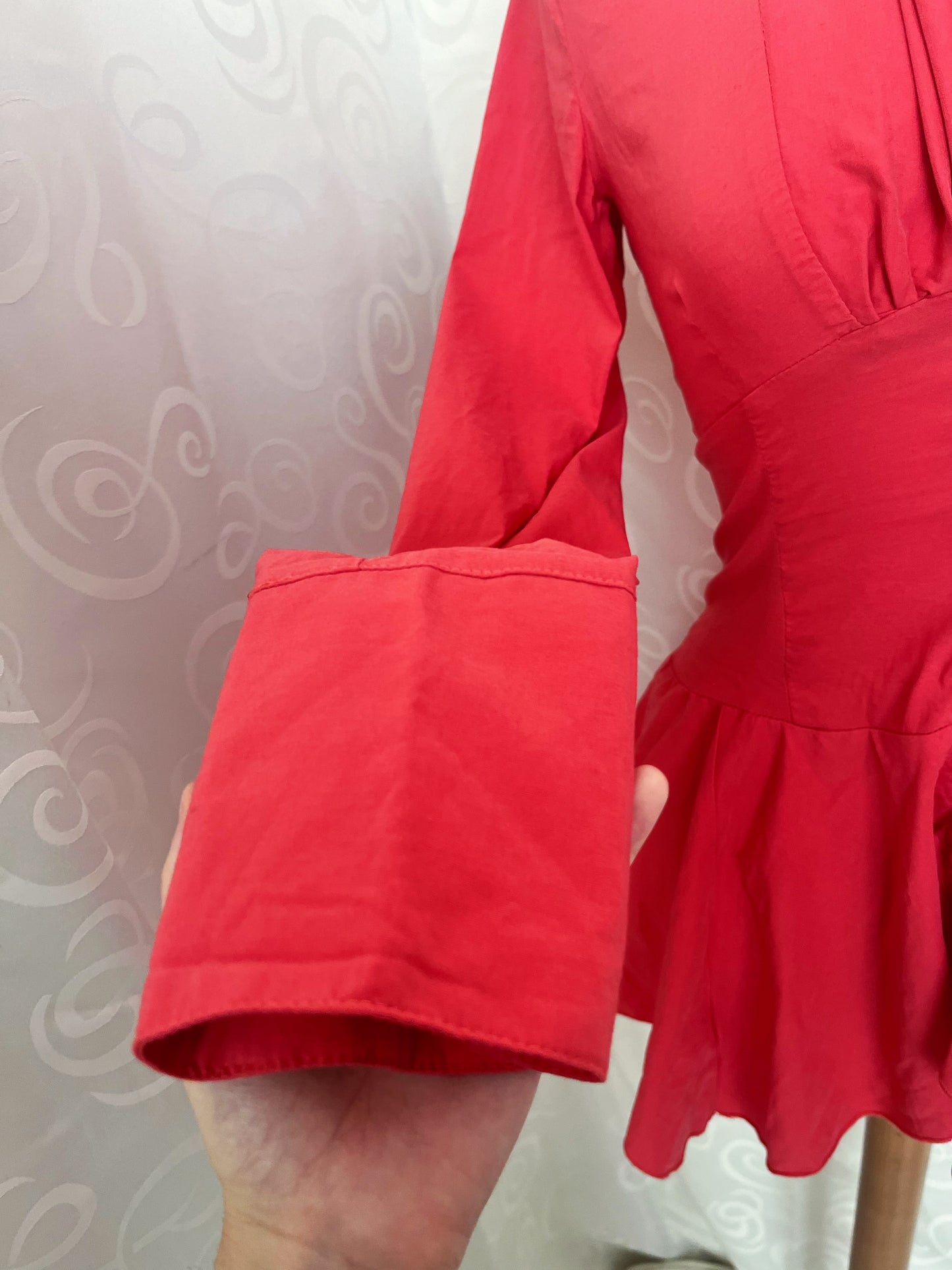 00’s victorian/theatrical style coral shirt ❤️🕷️