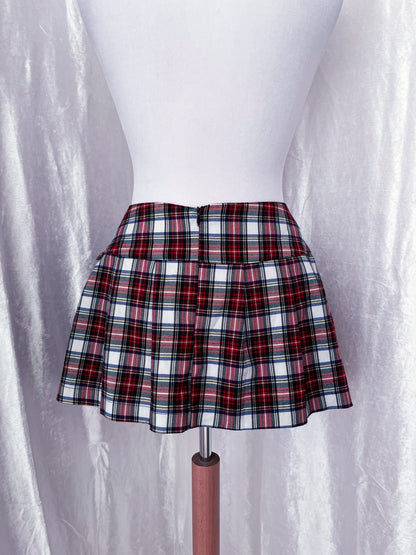 Iconic mini plaid skirt ❤️