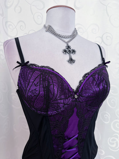 Gothic purple lacey corset with little spiral details 🌀💜