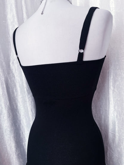 Essential black fairy dress with pockets on the sides 🎀