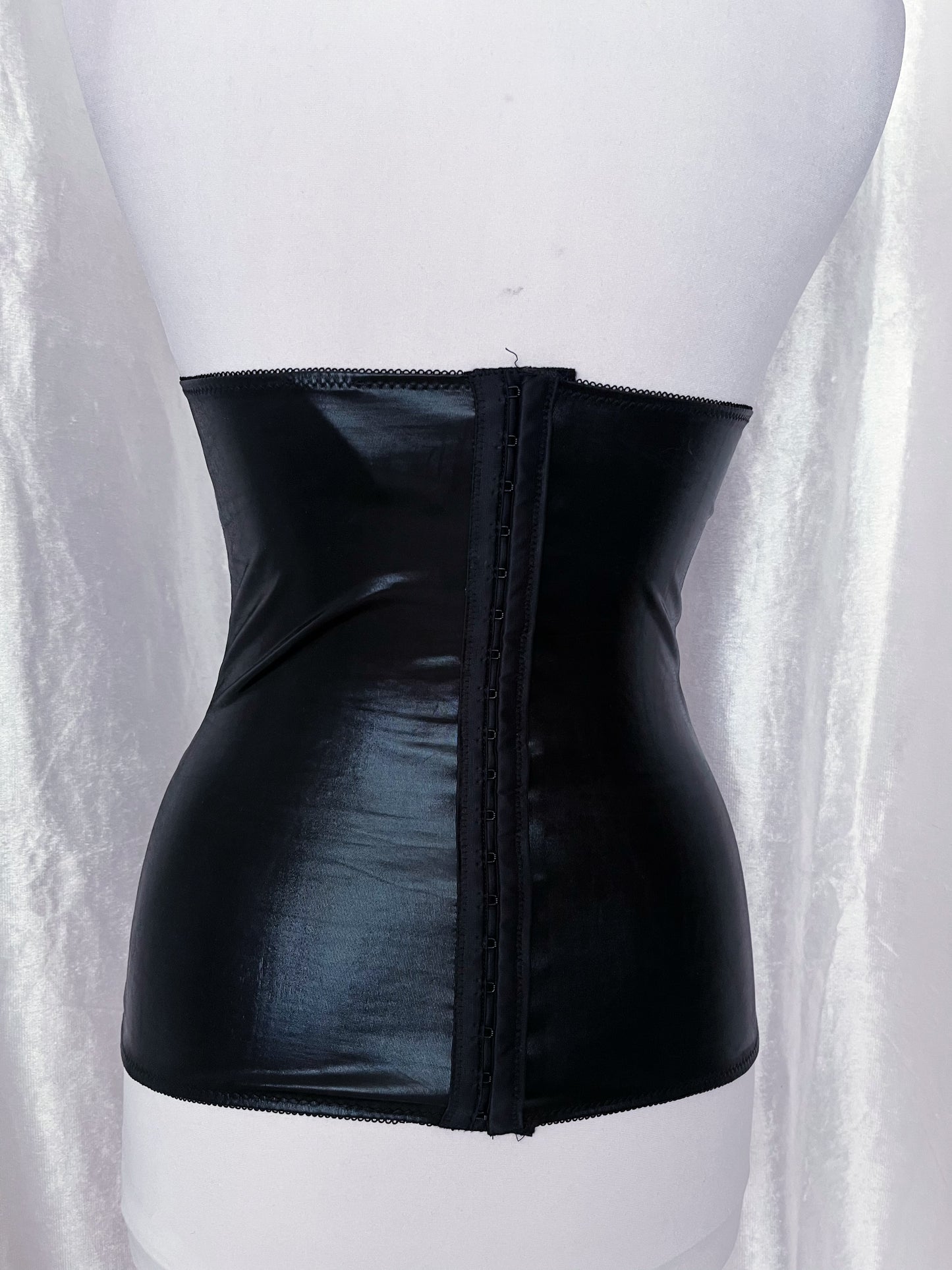 Gothic maid lace & faux leather corset 🕷️🕸️