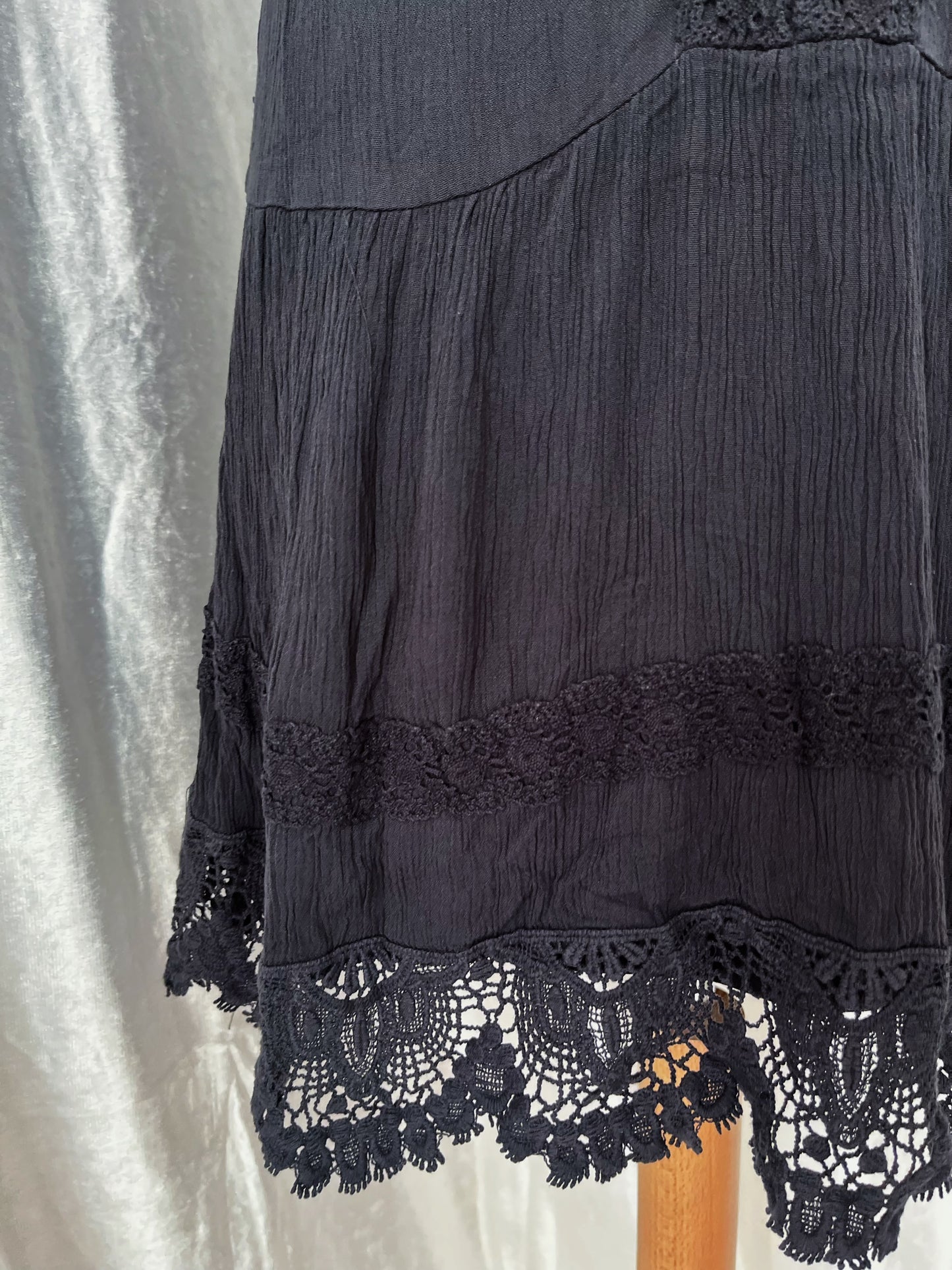 Dark coquette/whimsy grey dress 🗝️🎞️