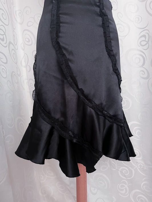 00’s whimsy asymmetrical black satin skirt 🦇🧚🏾