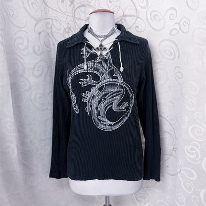 00's cotton dragon top with lace up detail 🐉