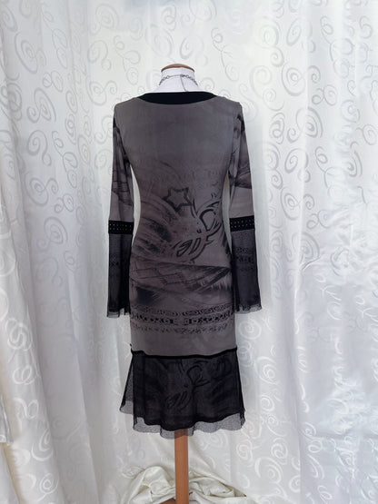 Y2K iconic beige dress with thorn print 🖤🕸️🕷️