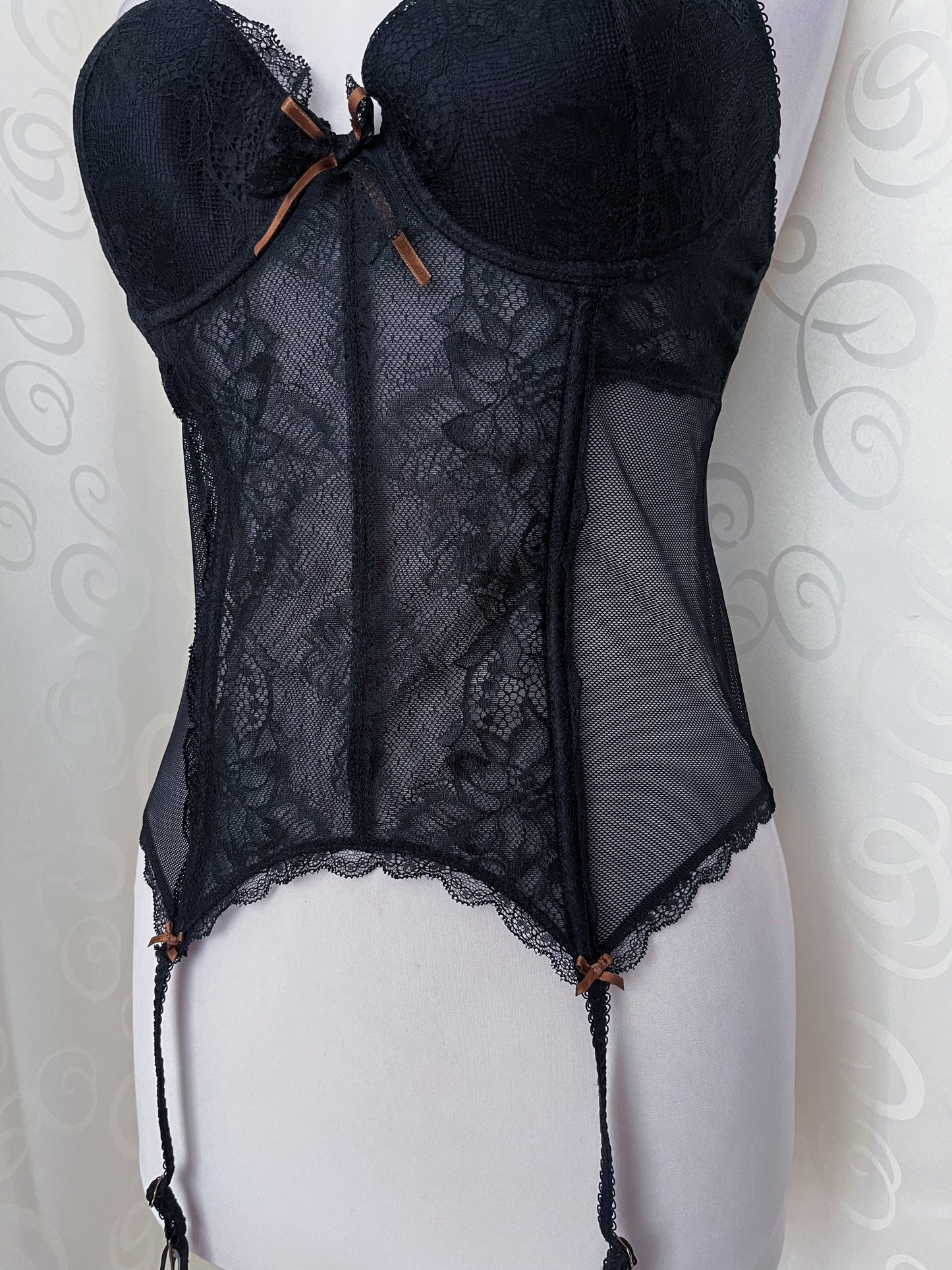 00’s whimsy black lacey corset with brown bow details 🐌 🖤