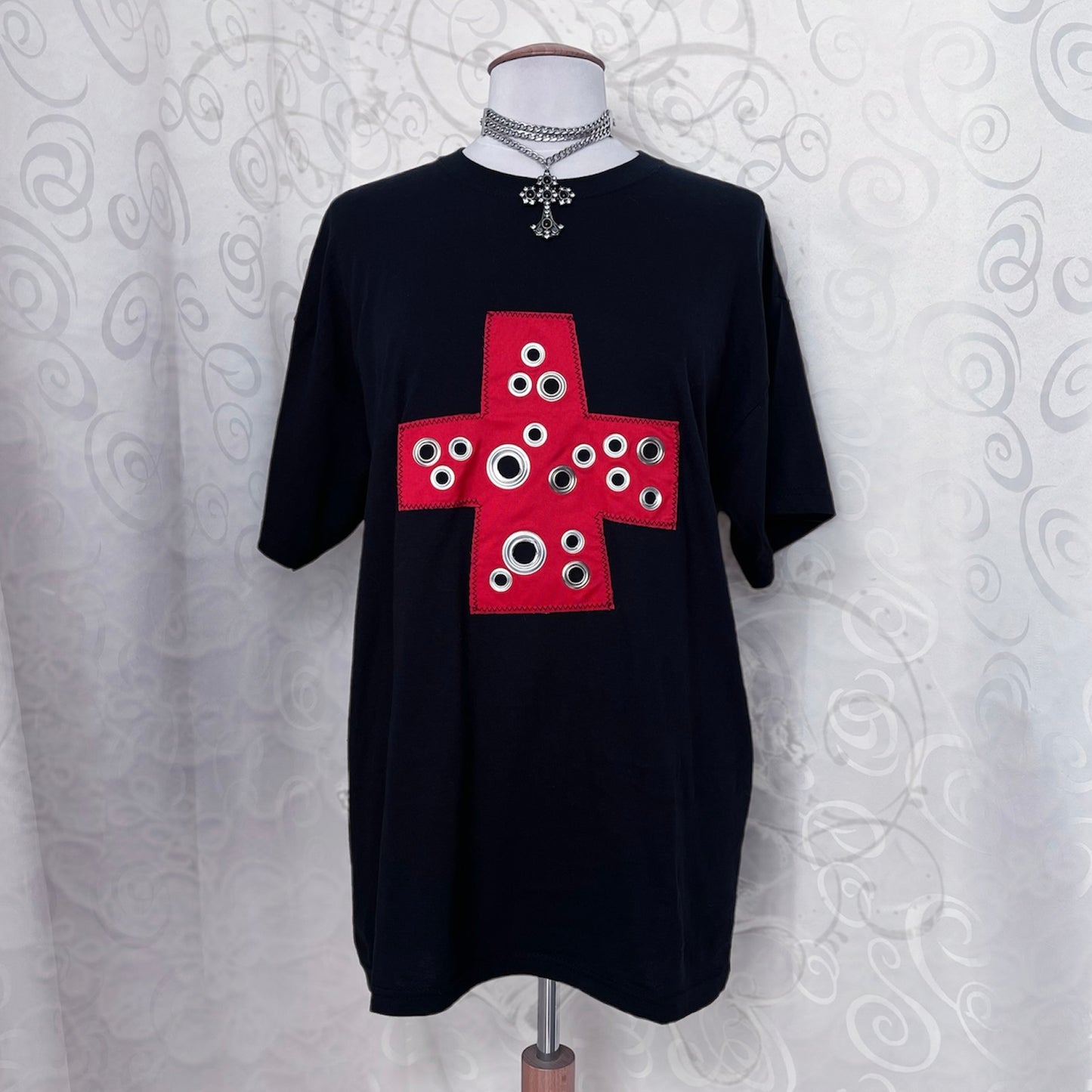 00’s punk reworked fruit of the loom tee with cross patchwork & studs details ✝️☠️