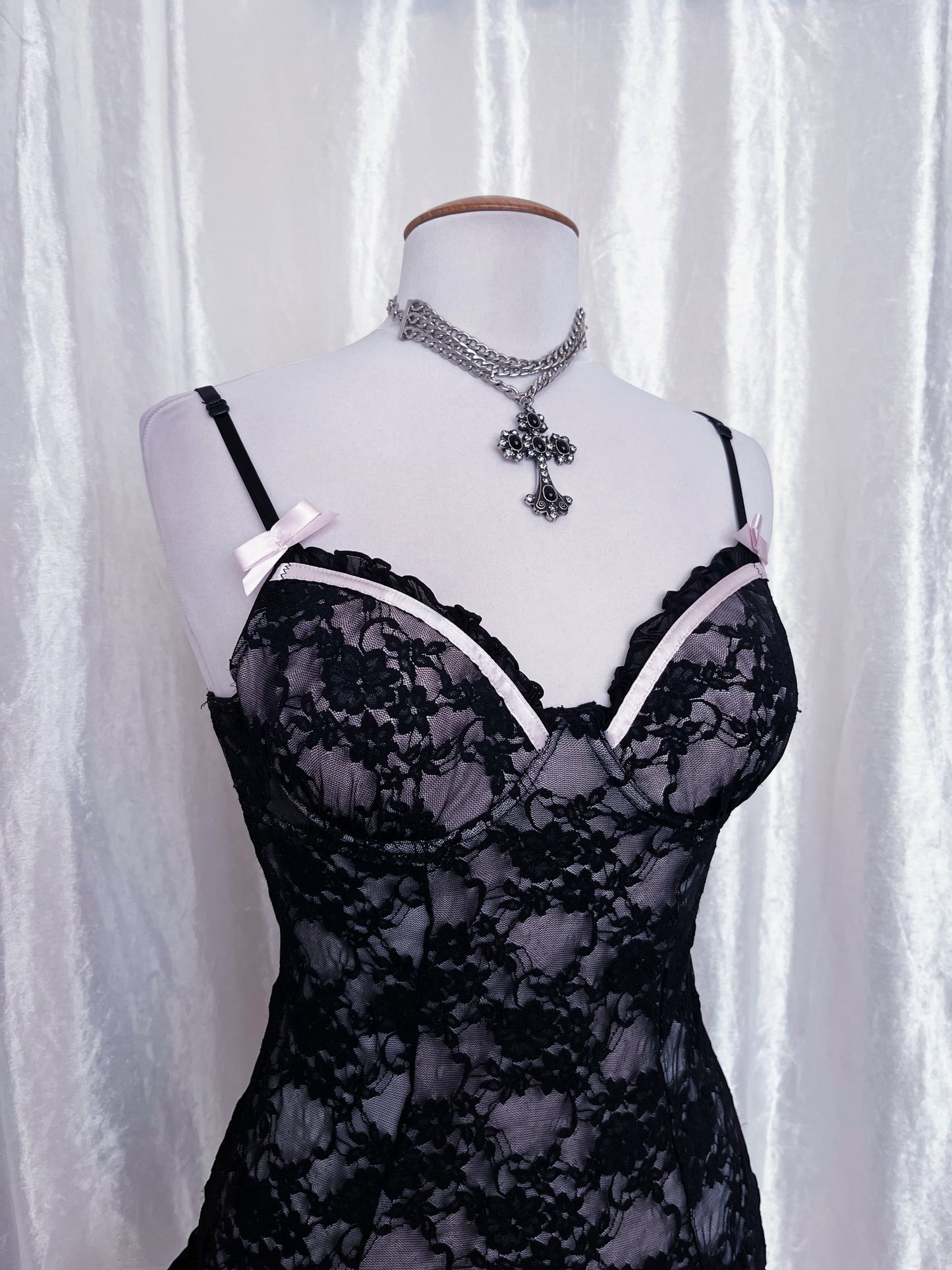 Dark fairy lace babydoll with garter detail 🧚🏽‍♀️