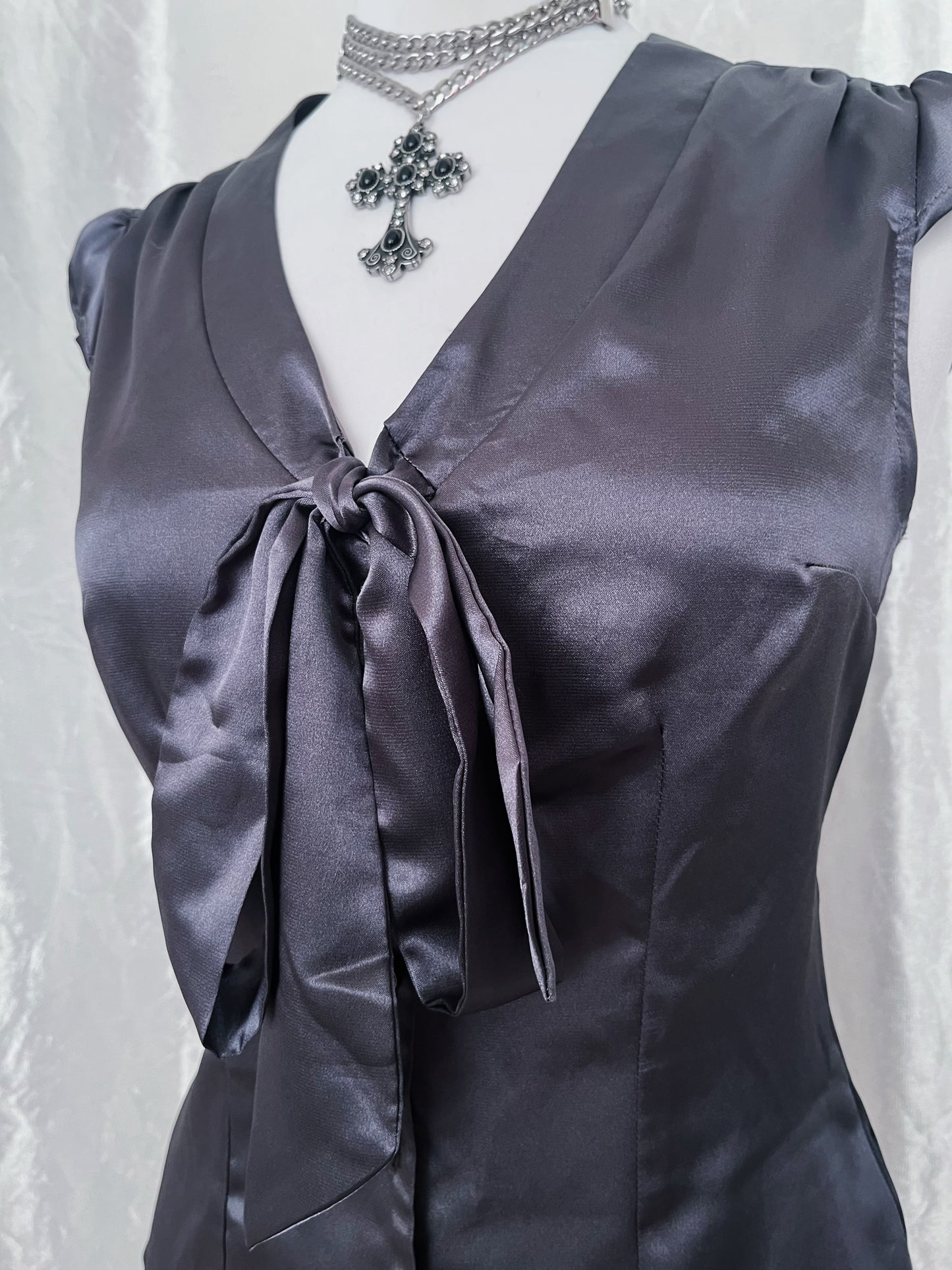 Dark Coquette saten grey shirt with bow detail 🌀🦇