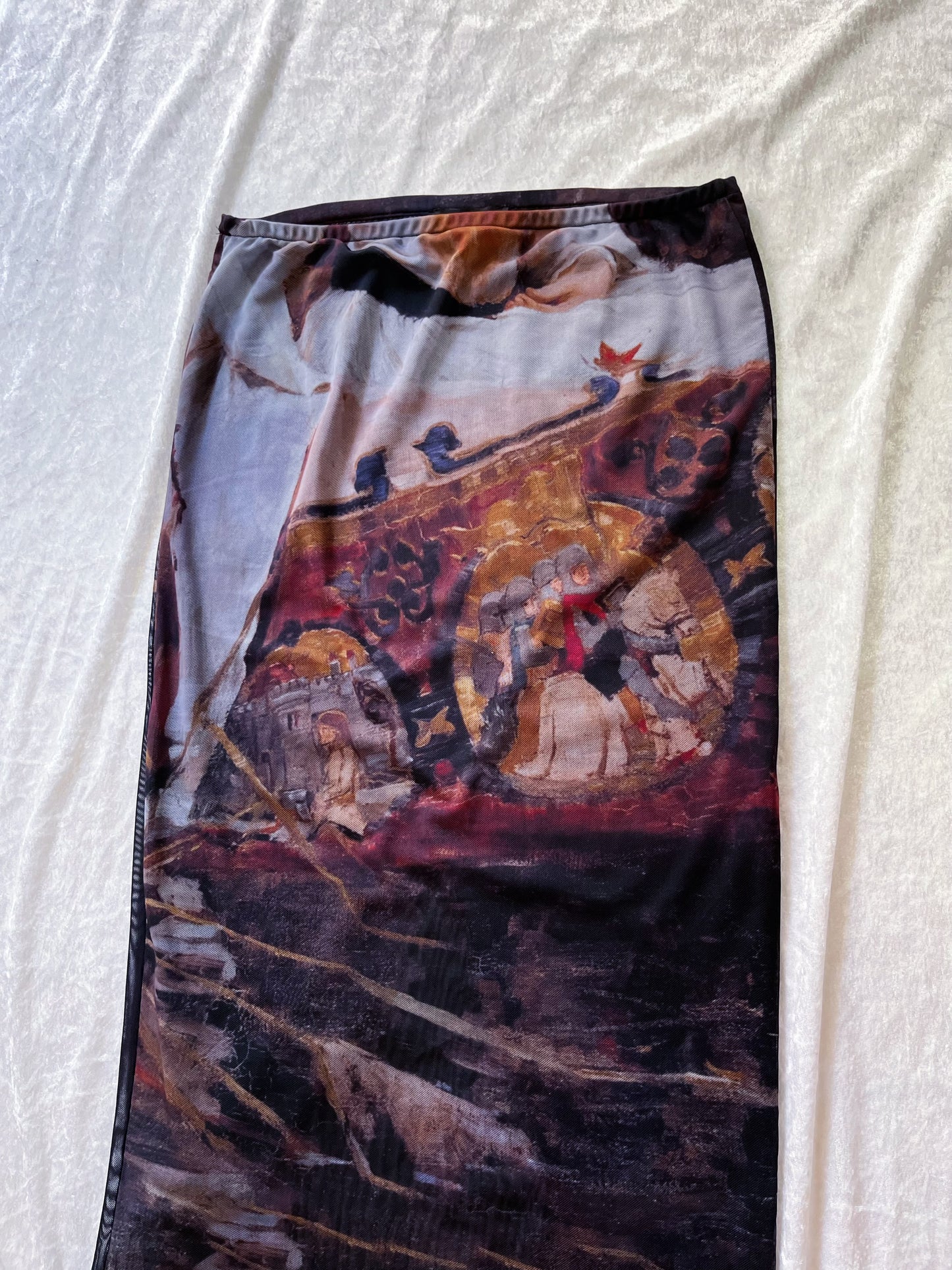 Stunning maxi mesh painting skirt 🖼