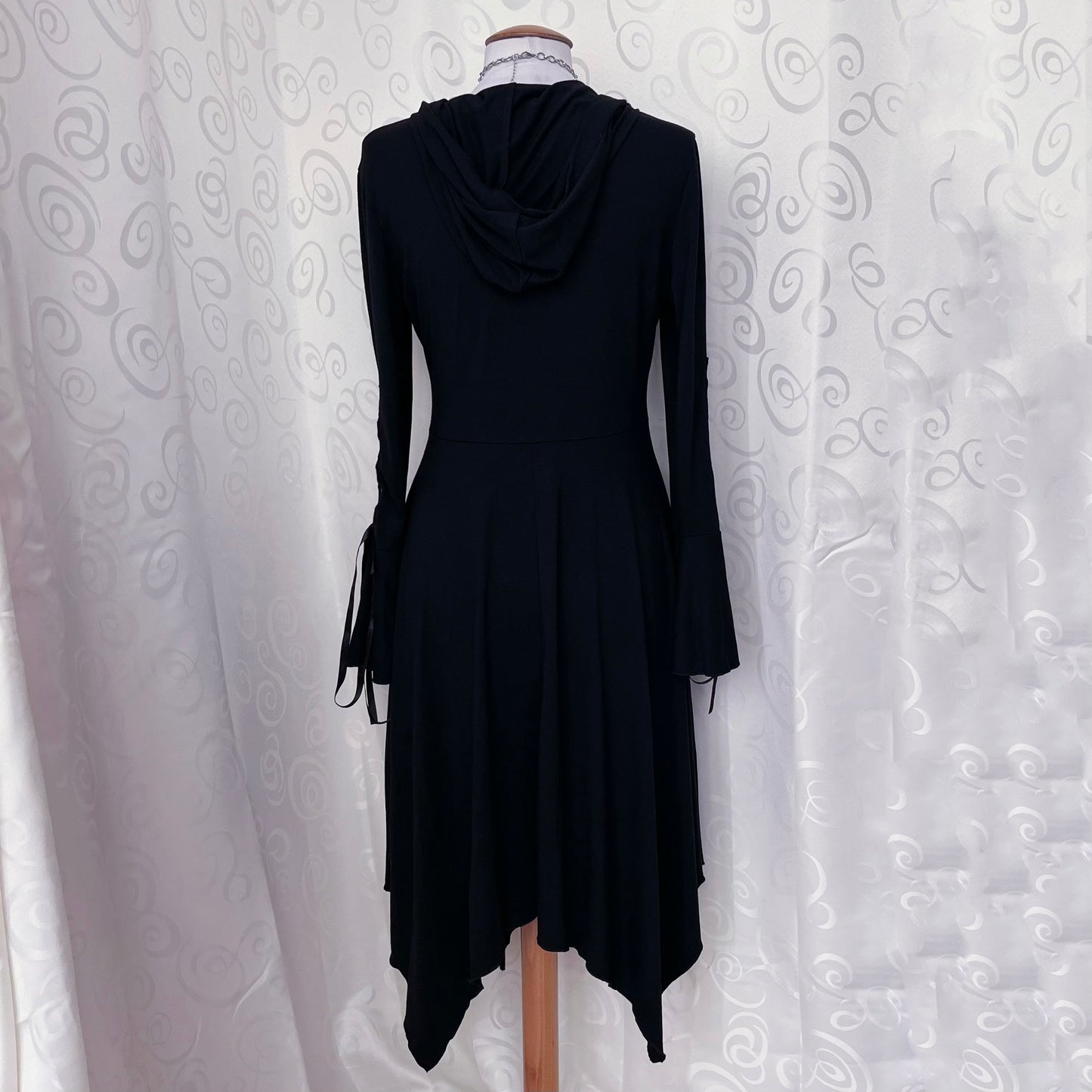 Modern witchy black maxi hooded dress with lace up sleeves 🖤🧙🏻