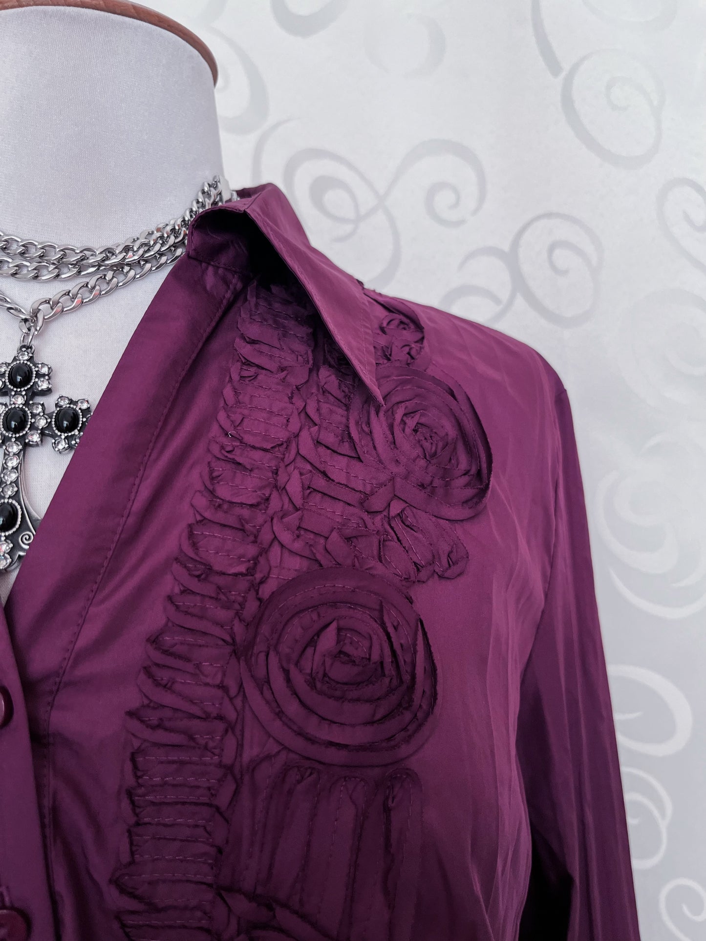 Dark coquette plum shirt with roses 💜🥀
