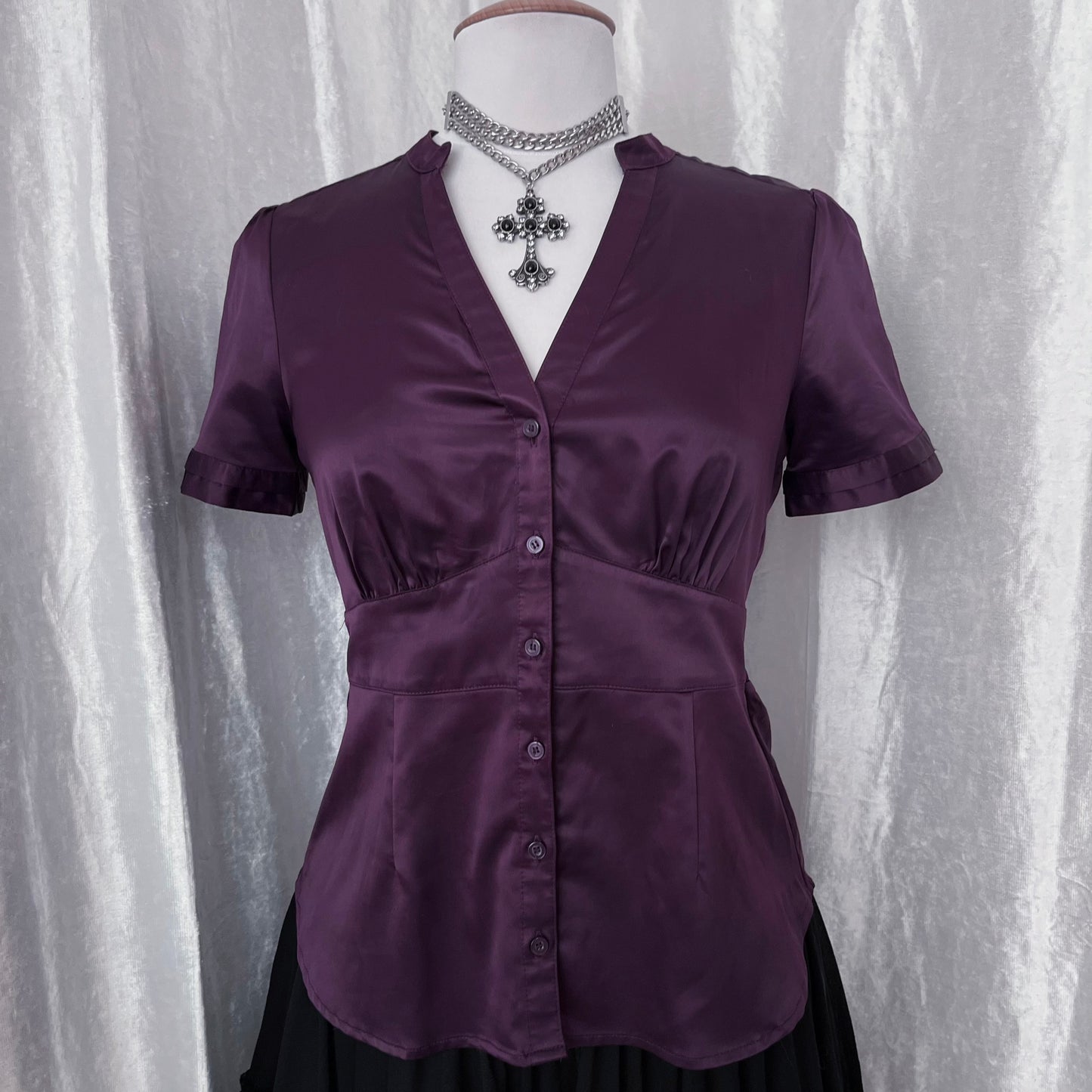 Old H&M dark coquette plum shirt 💜🎀