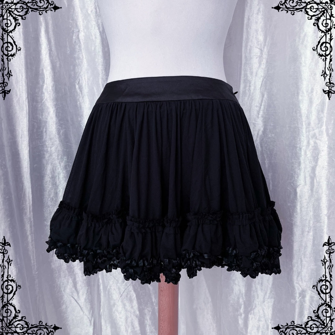Gothic / dark coquette skirt 🖤