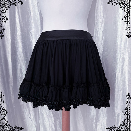 Gothic / dark coquette skirt 🖤