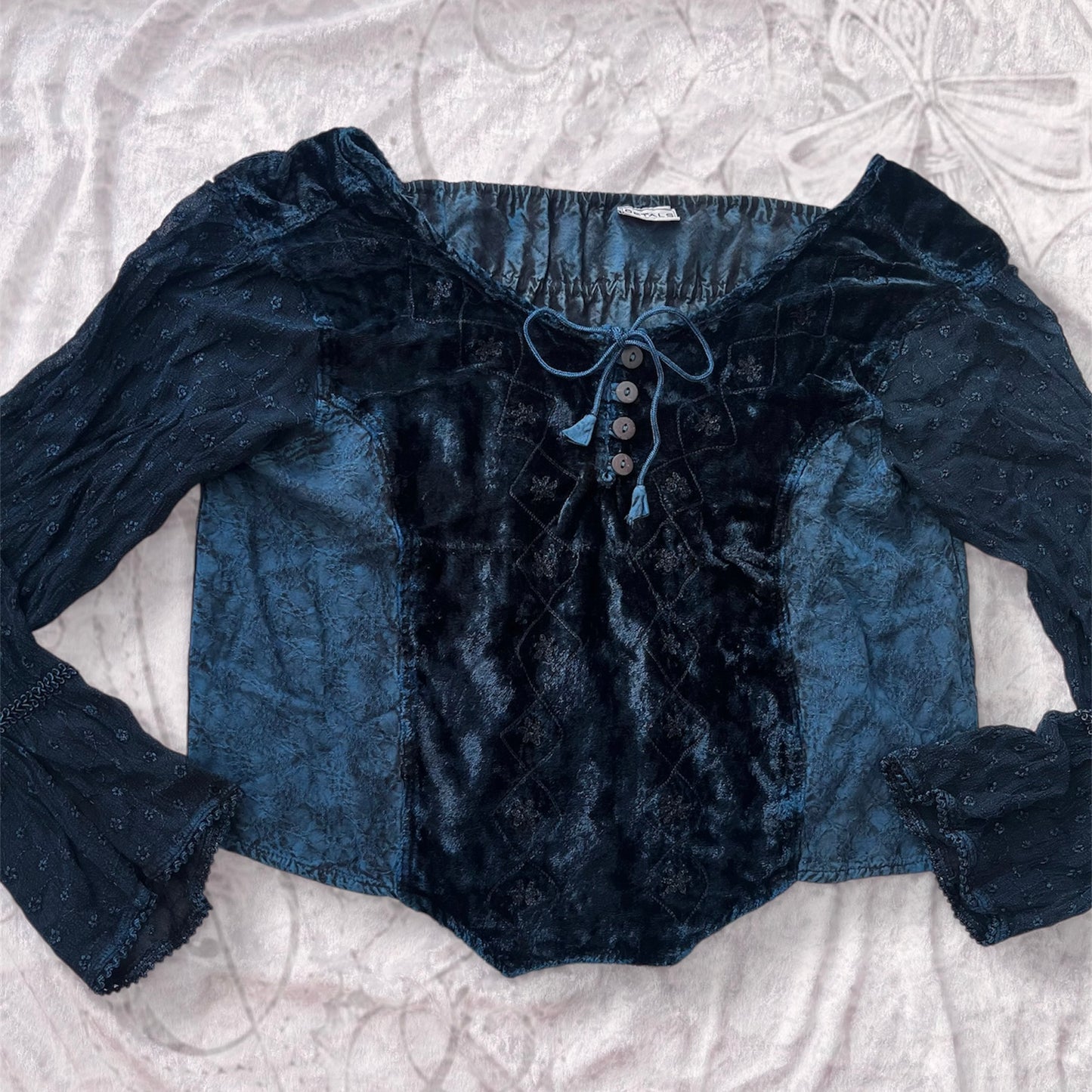 00’s whimsygoth fairy velvet & lacey top 🌀🦋