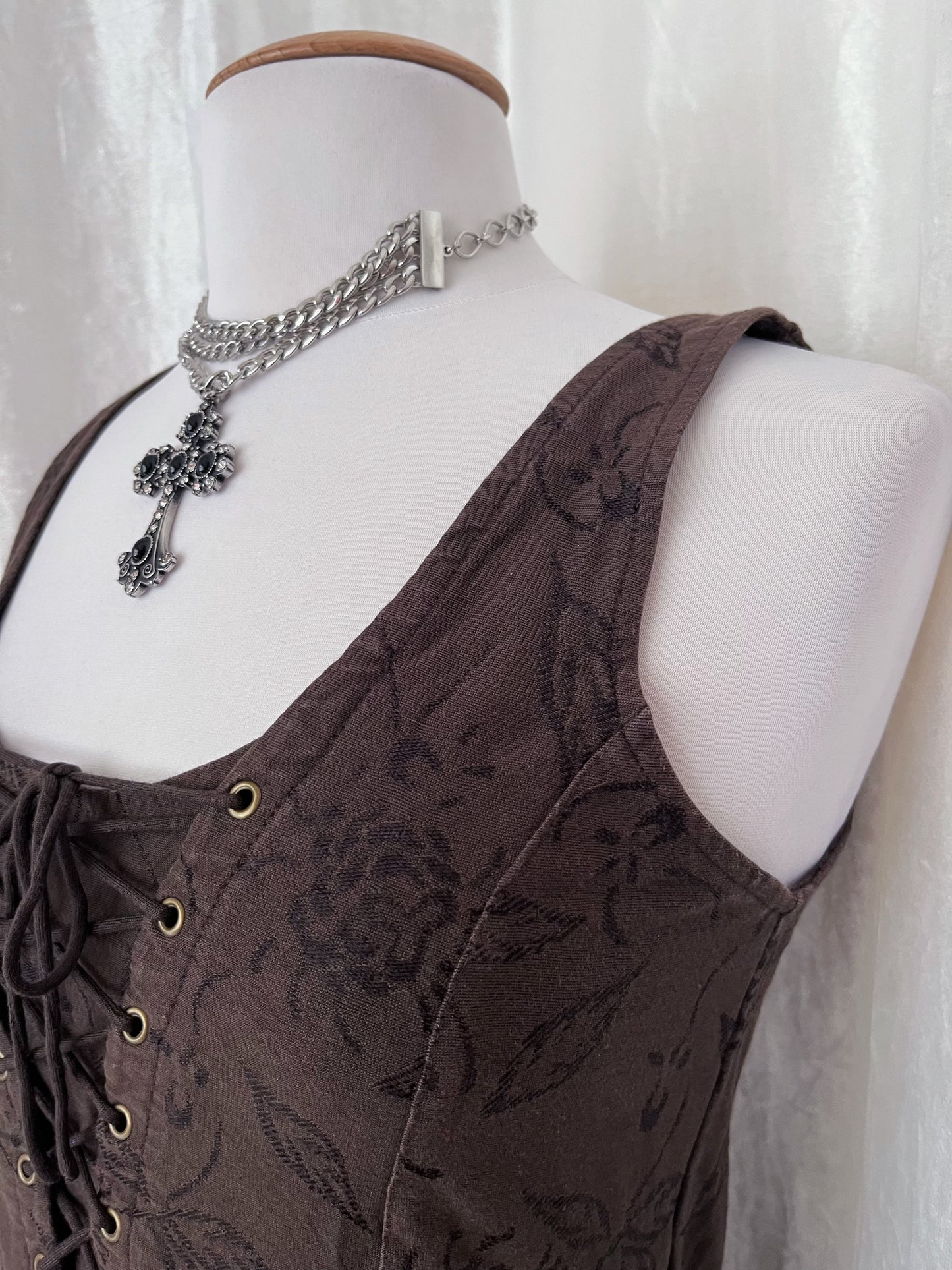 00’s village witch brown corset dress 🐐🥧🧙🏻‍♀️