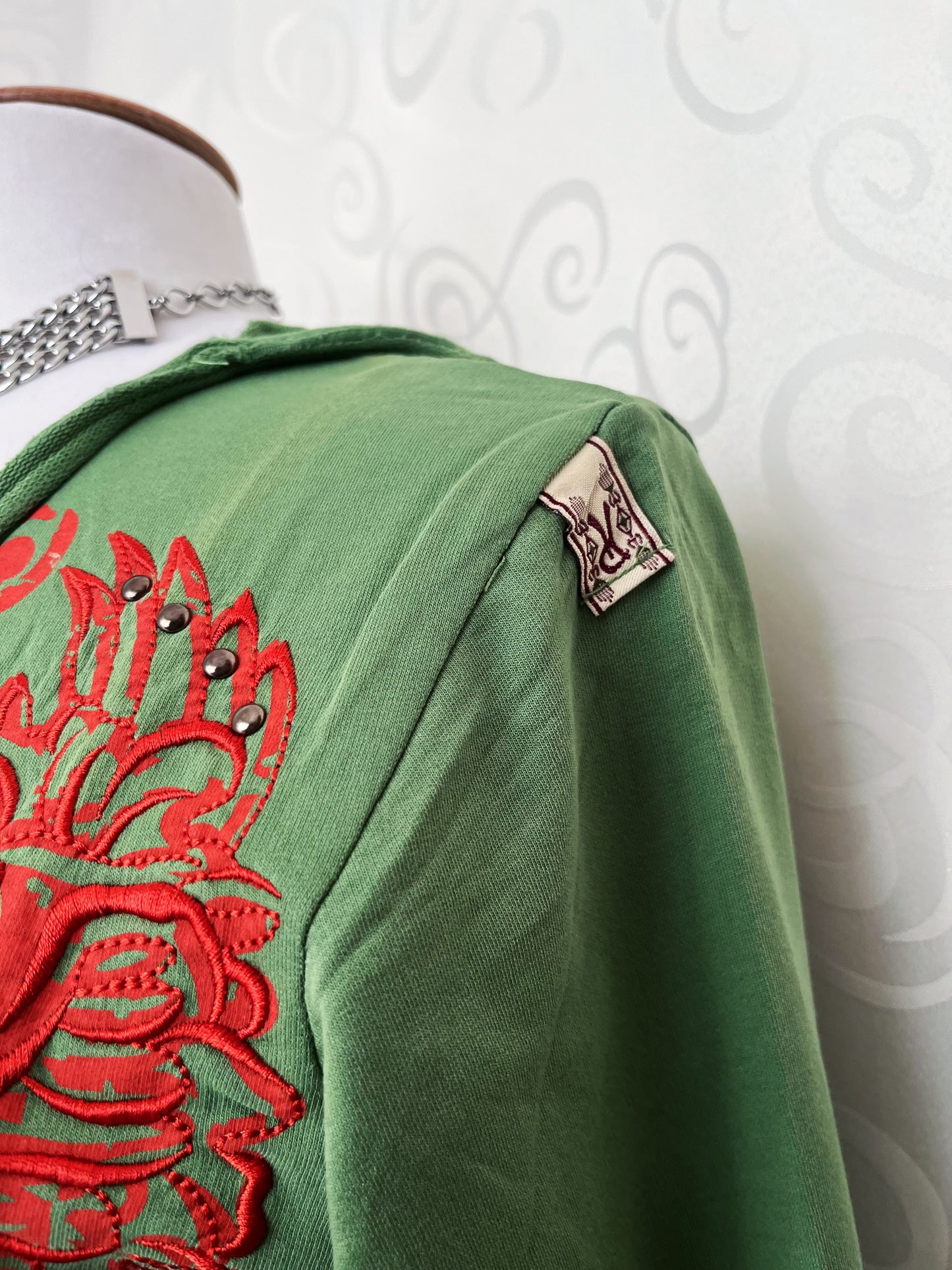 00’s/Y2K iconic embroidered & printed 
green hooded jacket 🐍🦎