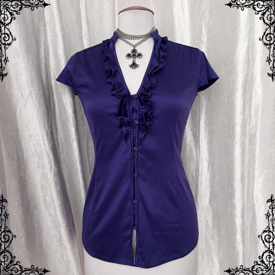 Espirit gothic / coquette purple shirt with ruffle detail 💜