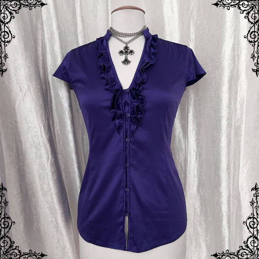 Espirit gothic / coquette purple shirt with ruffle detail 💜