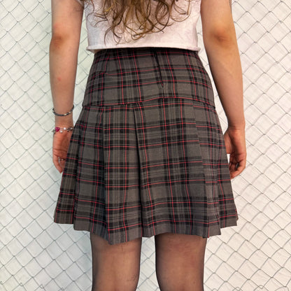 Alt pleated checked skirt with buckle details 🎸