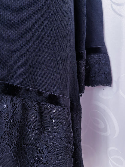 00’s Gothic heavy cardigan with lacey & velvet details 🦇🌀