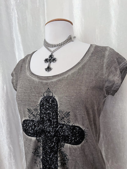 Y2K Whimsy & Alt cross top 🕷️