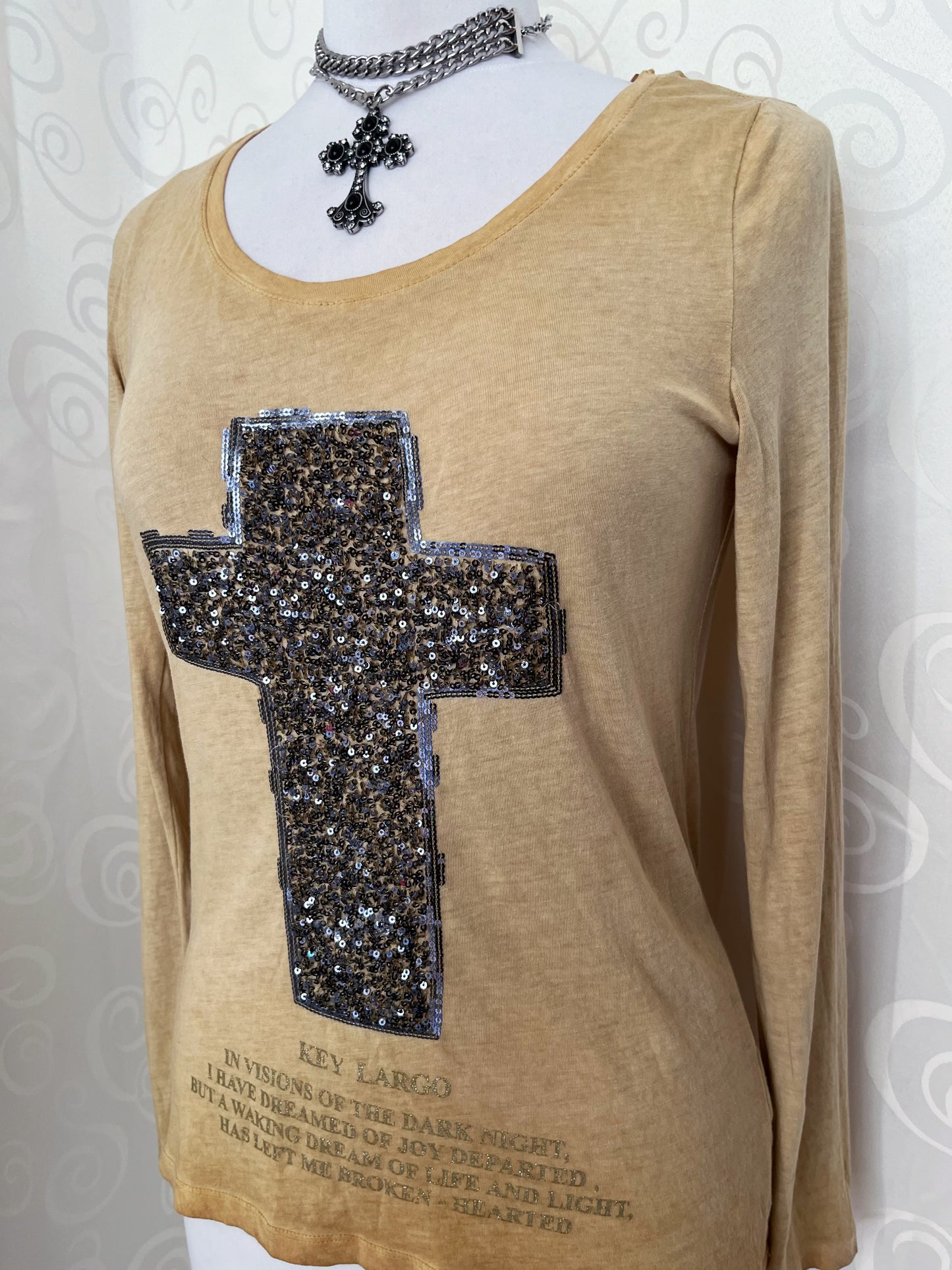 Iconic Y2K sequin cross mustard top ✨✝️