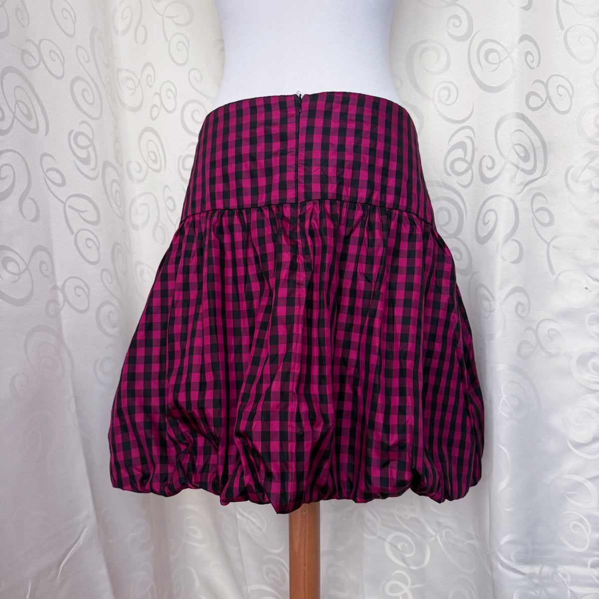 Iconic emo/scene checked balloon skirt 🎀🎸