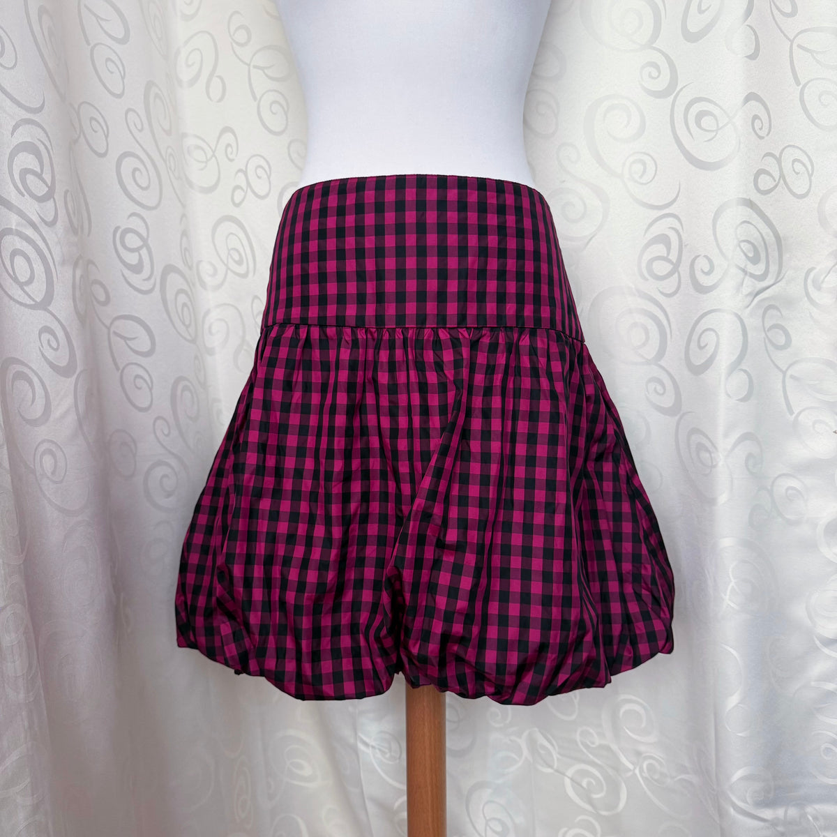 Iconic emo/scene checked balloon skirt 🎀🎸