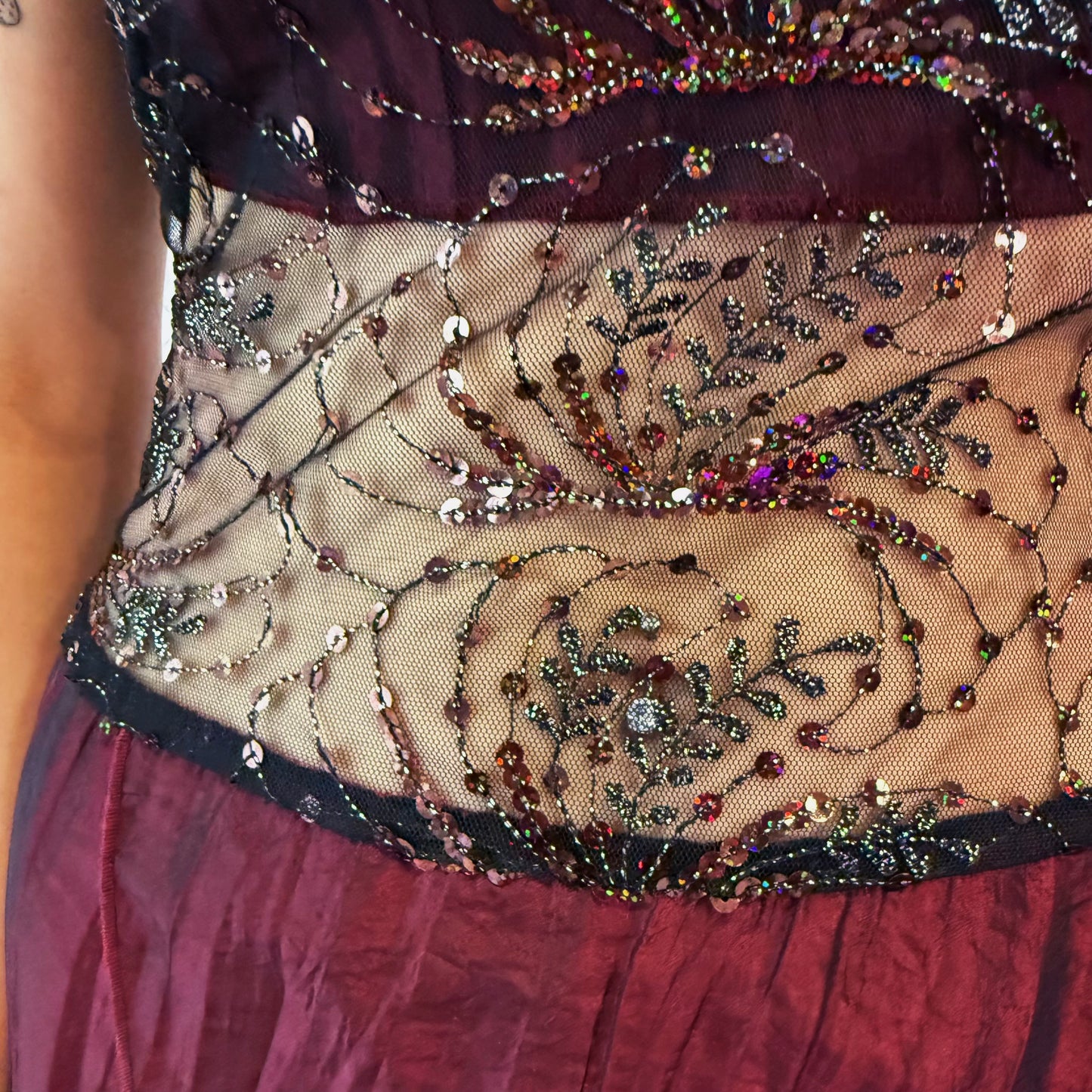 00’s Vampire queen burgundy prom dress 🦇🌀