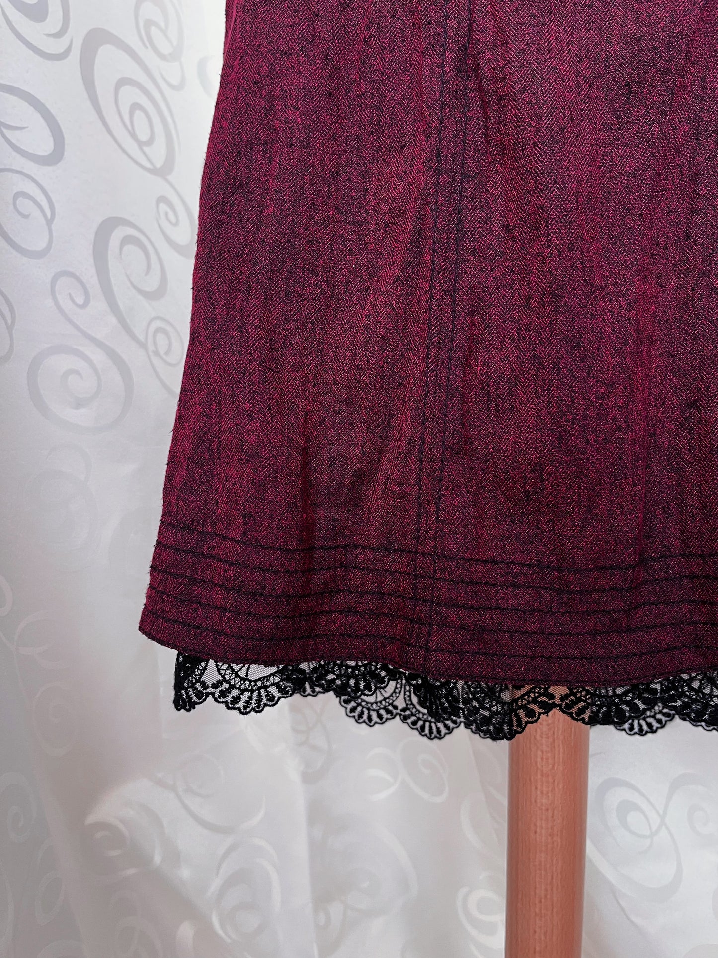 00’s Street One Gothic wine red skirt 🫀