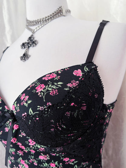 Beautiful floral babydoll with lace detail 🌸