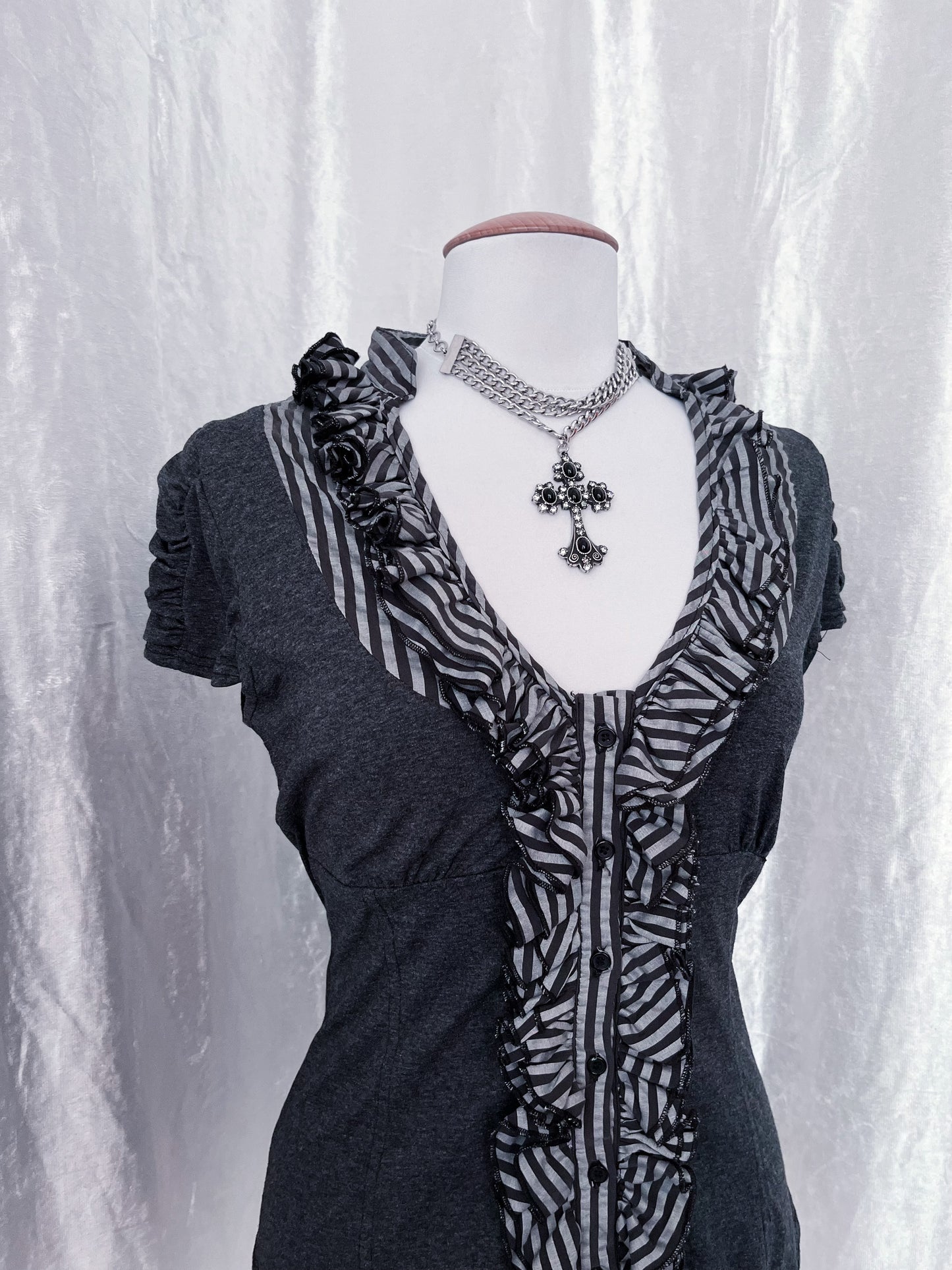 Horror protagonist dark coquette ruffle shirt 🎀
