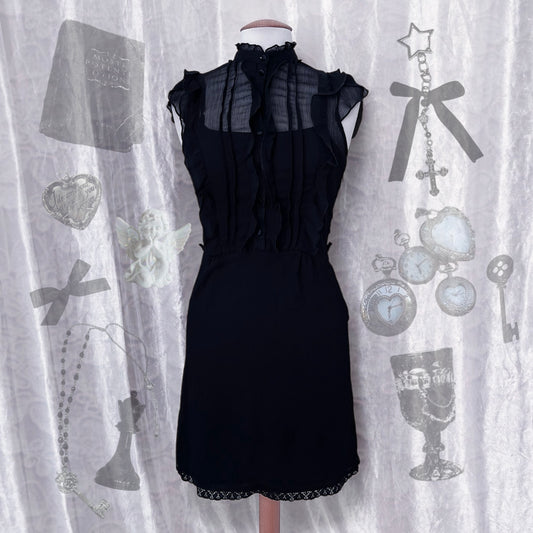 Gothic lolita mesh dress with ruffle details 💜🌀