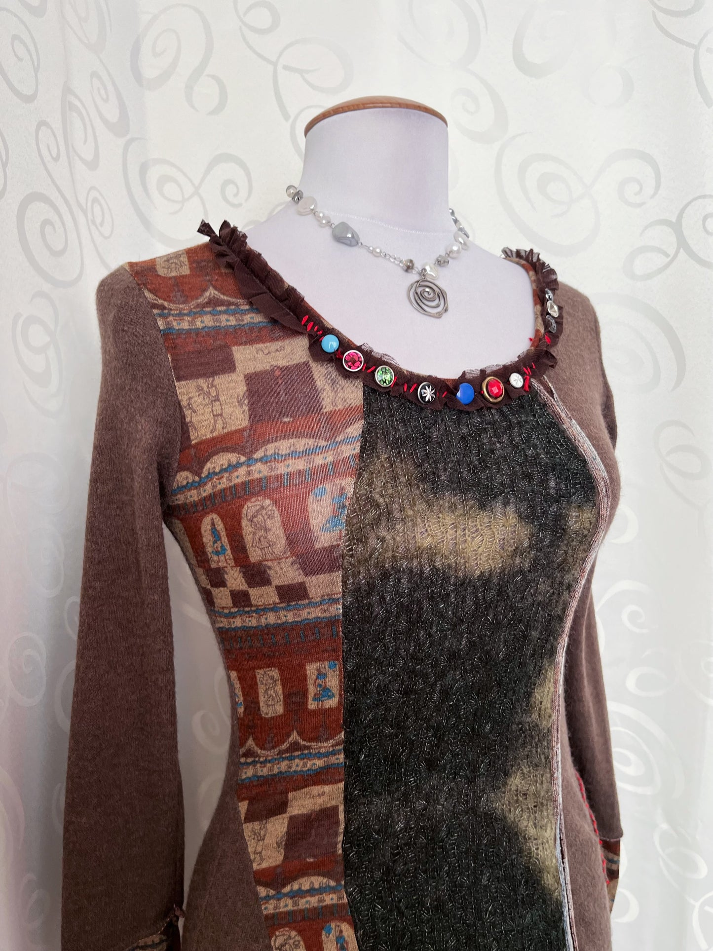 00's Whimsy Twee dress with beautiful egyptian design and faux mohair feel 🌒🍎